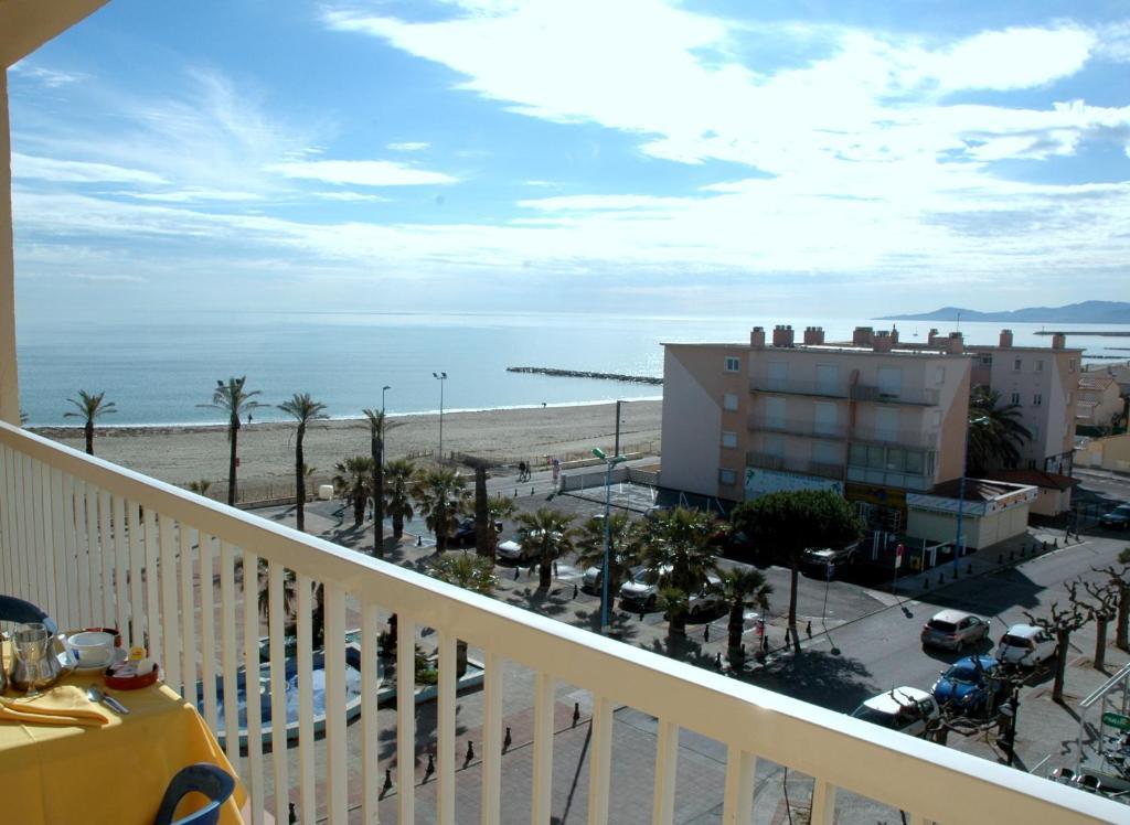 Logis Hotel Restaurant Mar I Sol Saint-Cyprien  Quarto foto